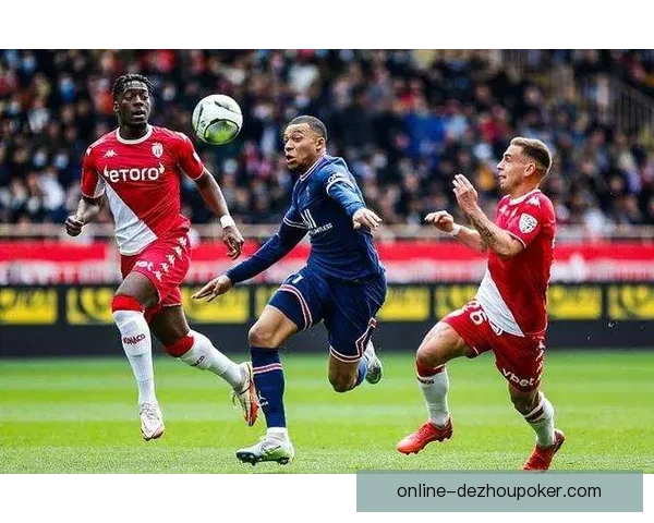 佩鲁茨惨遭吉尔蒙特逆袭0比4失利比赛分析与反思